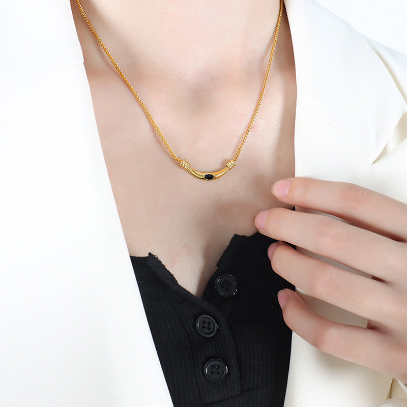 Desert Adventure Literary Artistic Necklace Set with Retro Pendant and Personalized Gems