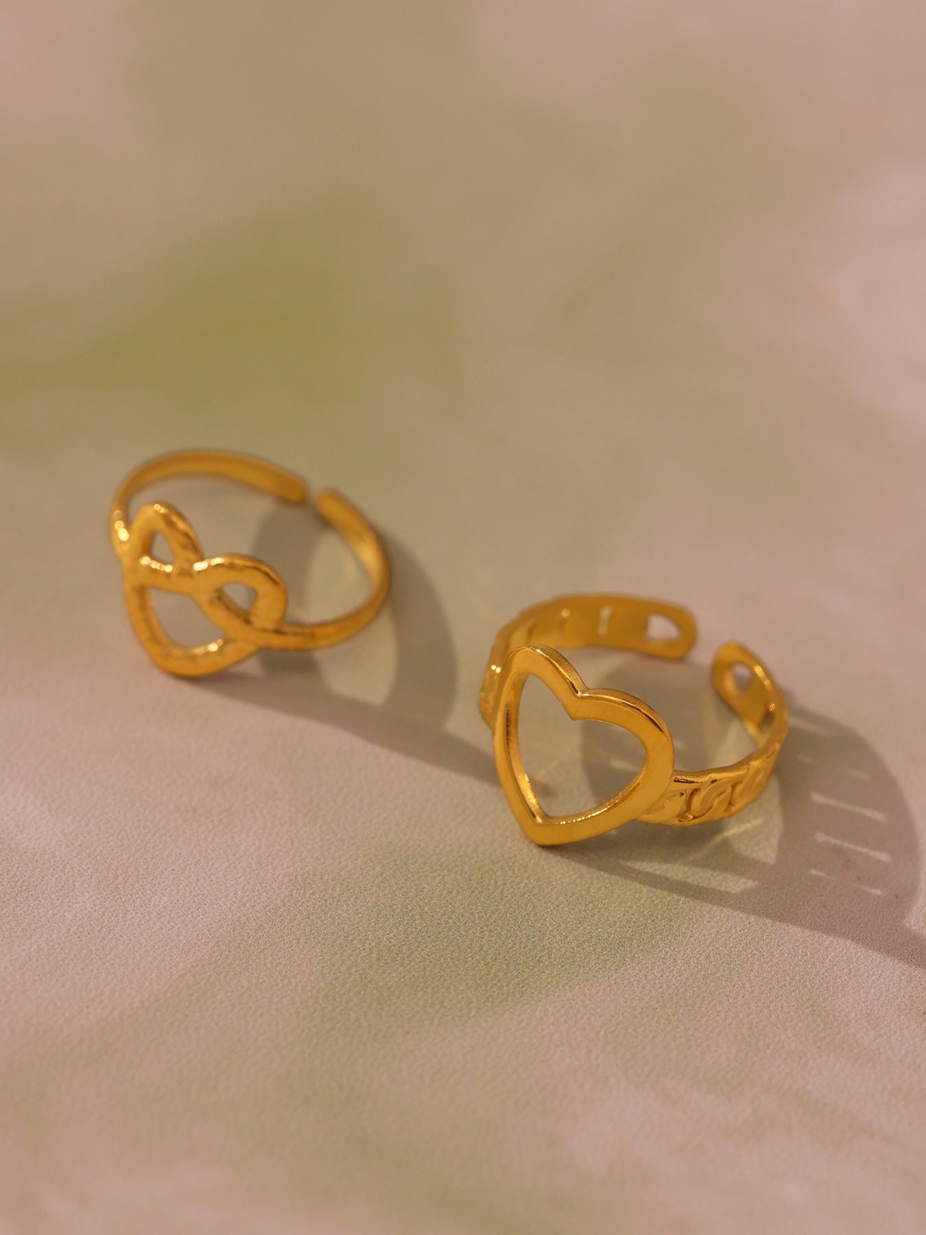 Planderful 18K Gold Plated Geometric Flower Ring For Women