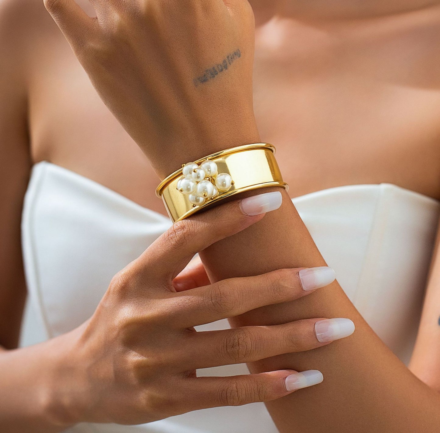 Planderful Vienna Verve Imitation Pearl Bracelet For Women Retro Open Cuff Elegant Statement