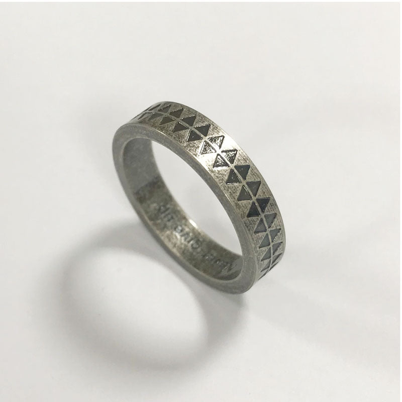 Takahashi Shield Etched Serrated Tattoo Ring - Elegant Titanium Steel Accessory for All