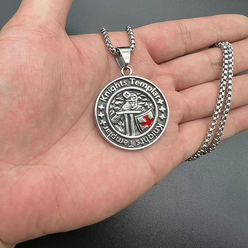 Steel Necklace – Elegant Templar Knights Pendant