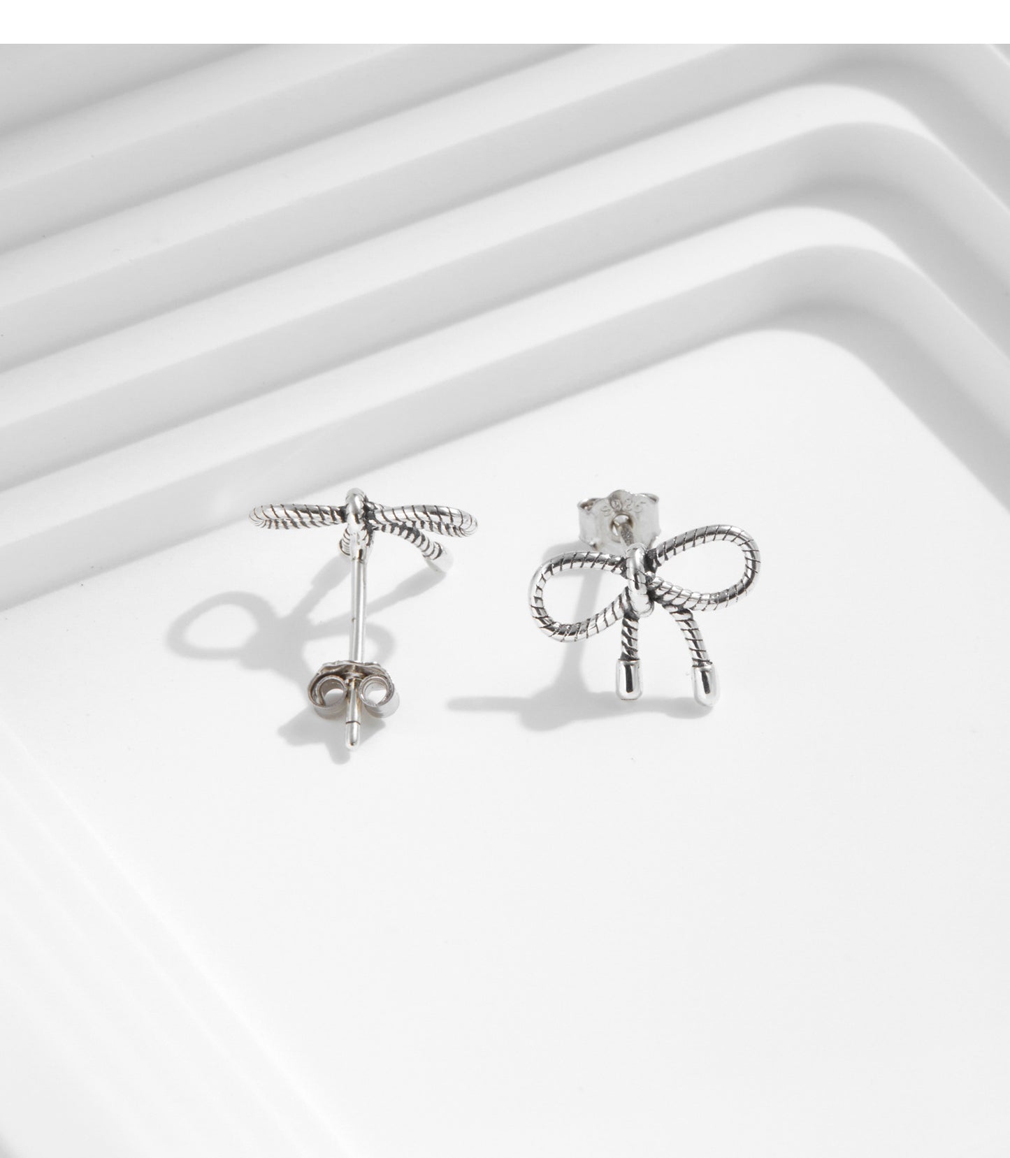 Planderful Everyday Genie Twist Bow Stud Earrings – Trendy Retro Design