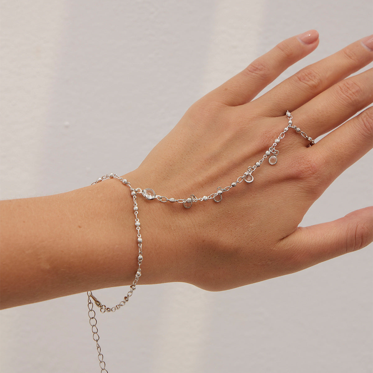 Planderful Vienna Verve Bracelet – Elegant Imitation Pearl and Crystal Design