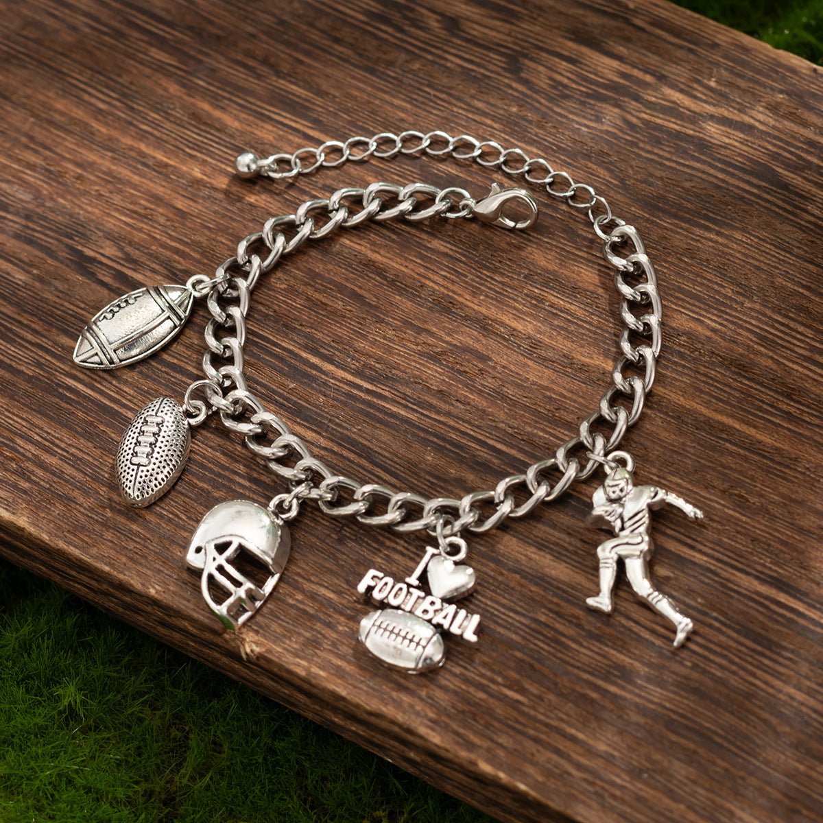 Planderful Vienna Verve Bracelet – Stylish Heart Pendant Design