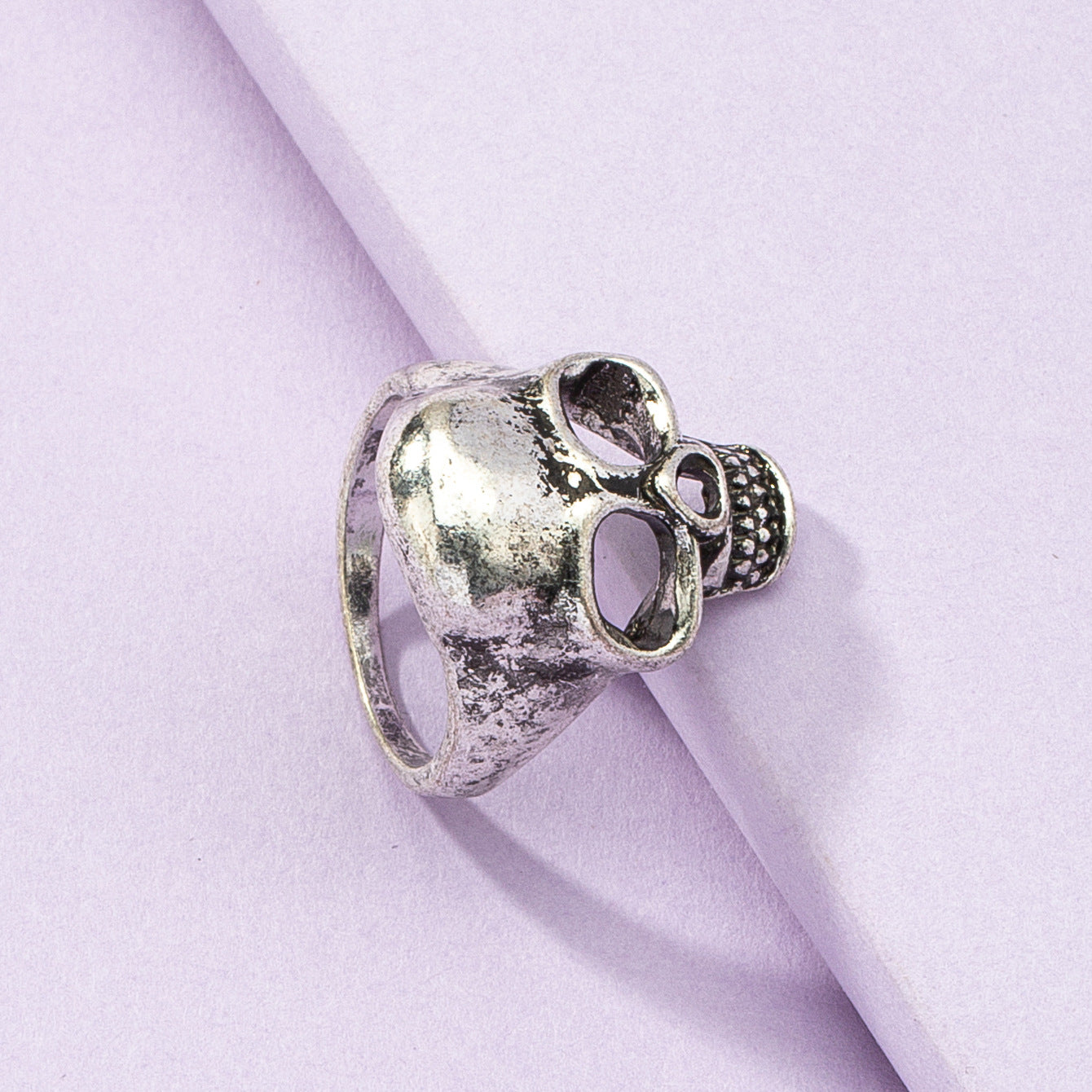 Skull Head Men's Retro Punk Ring with a European Twist