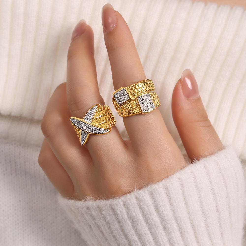 Luxurious Twist Pattern Gold-Plated Zircon Ring - Elegant Everyday Genie Collection