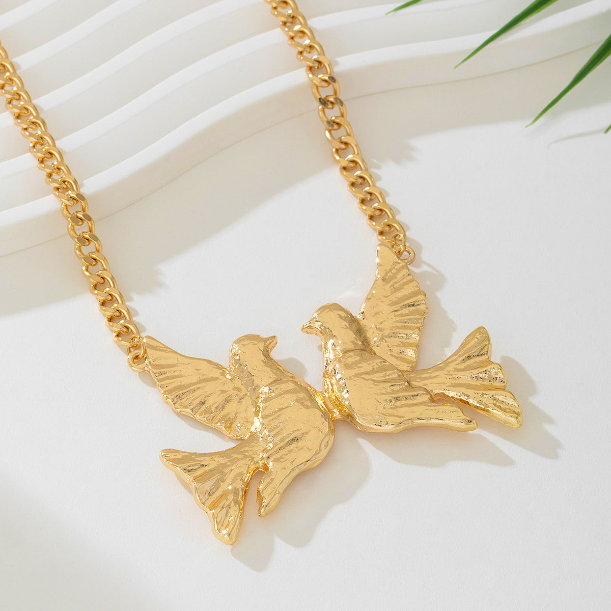 Planderful Vienna Verve Necklace – Exaggerated Fun Hip-Hop Design