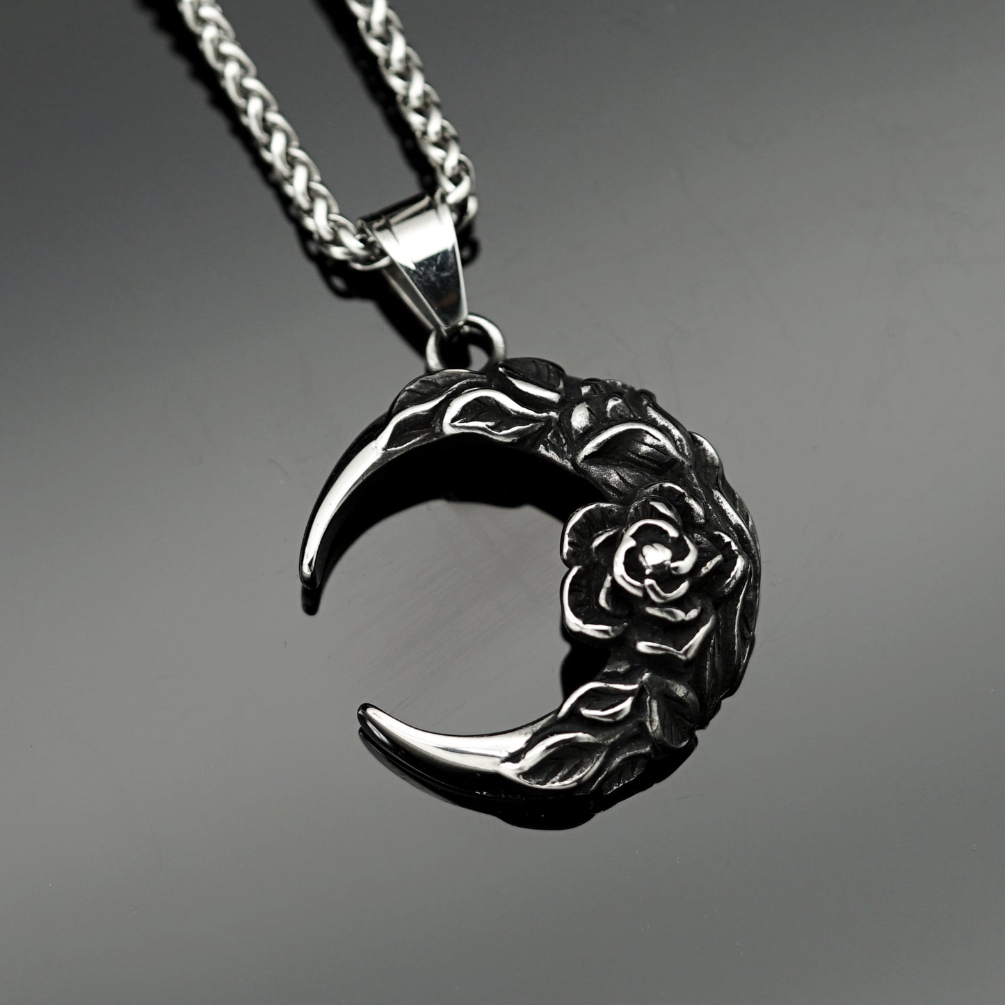 Steel Necklace – Vintage Moon Pendant Dark Moon Rose Titanium Steel Collarbone Chain For Couples