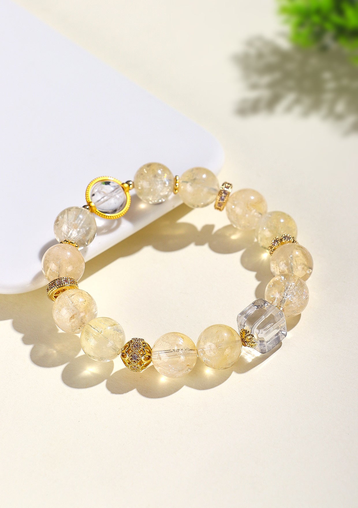 Planderful Fortune's Favor Bracelet – Elegant White Crystal Design