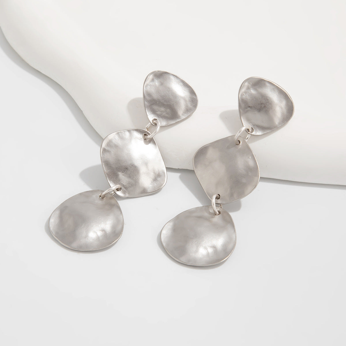 Planderful Imitation Pearl Stud Earrings Irregular Pleated Design For Women Timeless Elegant Statement Jewelry