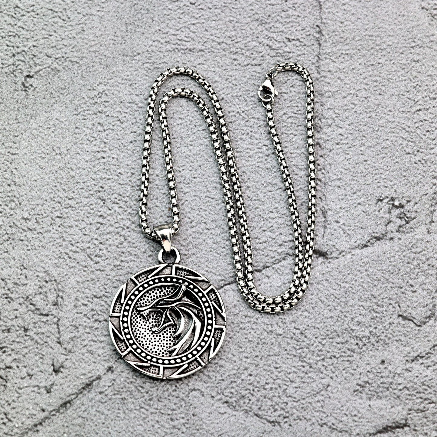 European And American Retro Men's Pendant Stainless Steel Viking Double-Sided Wolf Head Text Pendant For Men