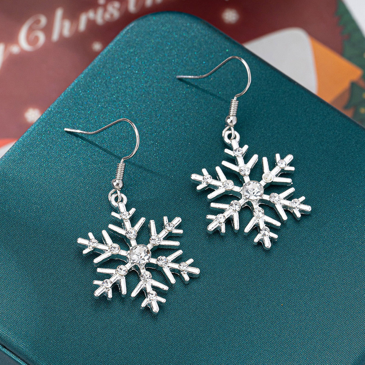 Planderful Vienna Verve Earrings – Elegant Rhinestone Snowflake Design