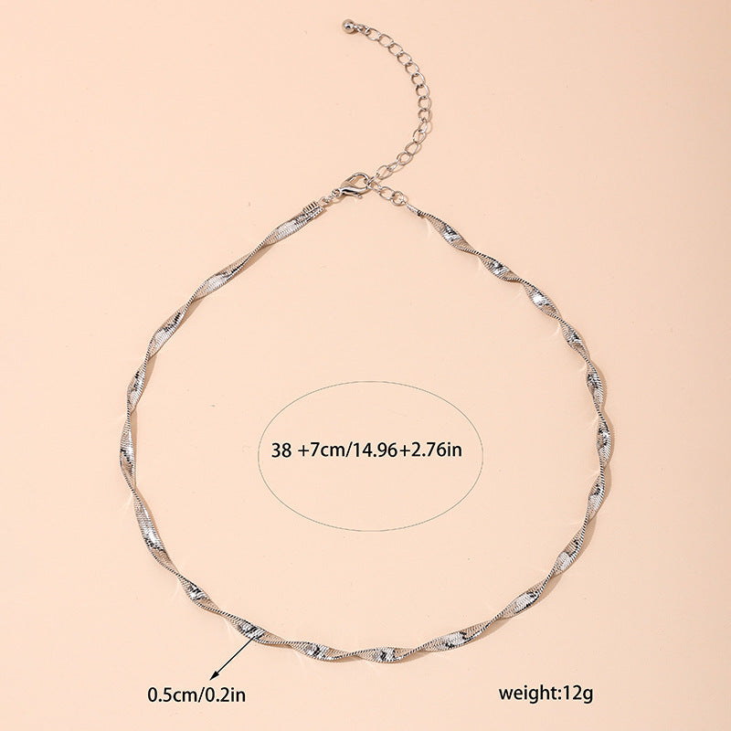 Stylish Spiral Necklace from Vienna Verve Collection