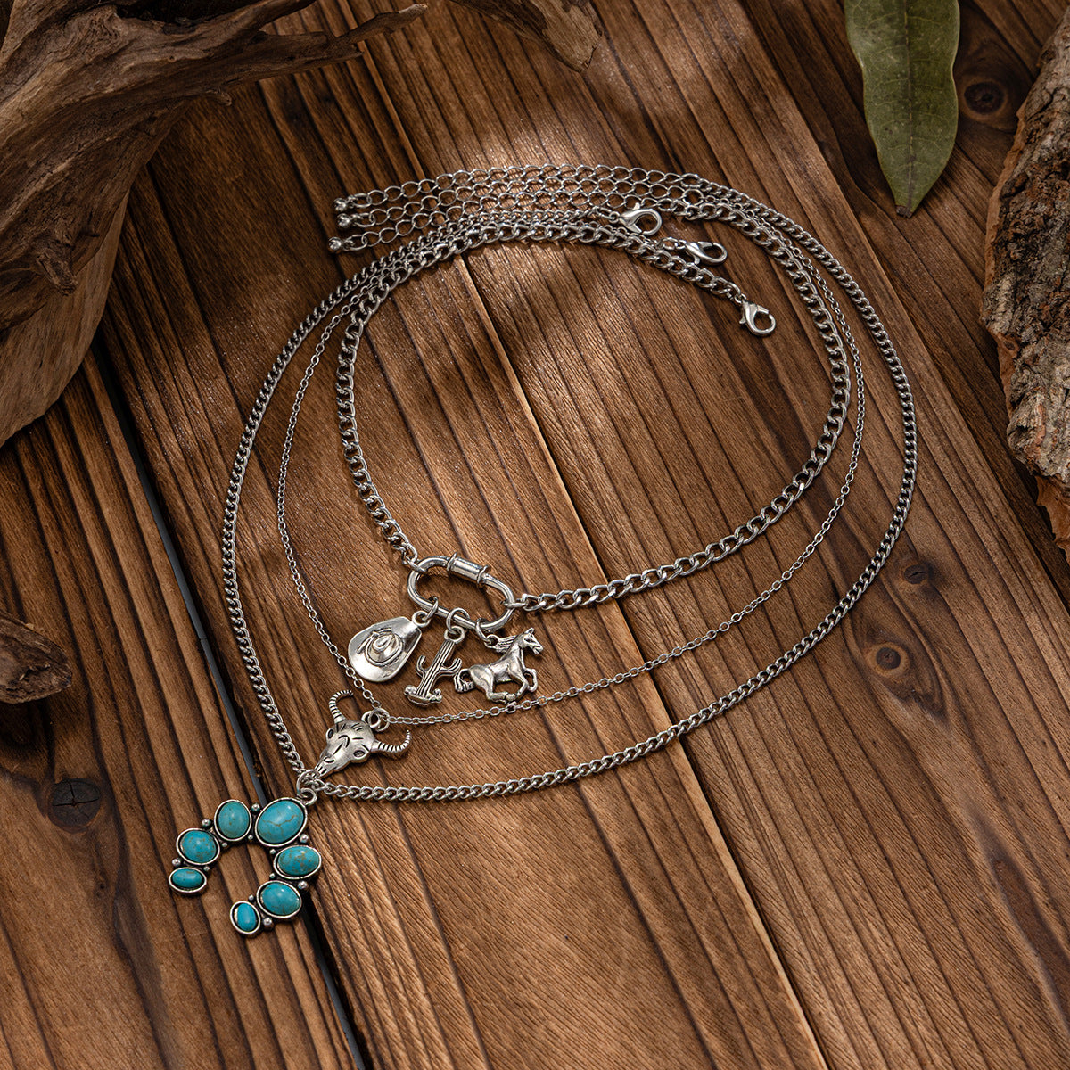 Planderful Vienna Verve Necklace – Unique Punk Bull Head Pendant