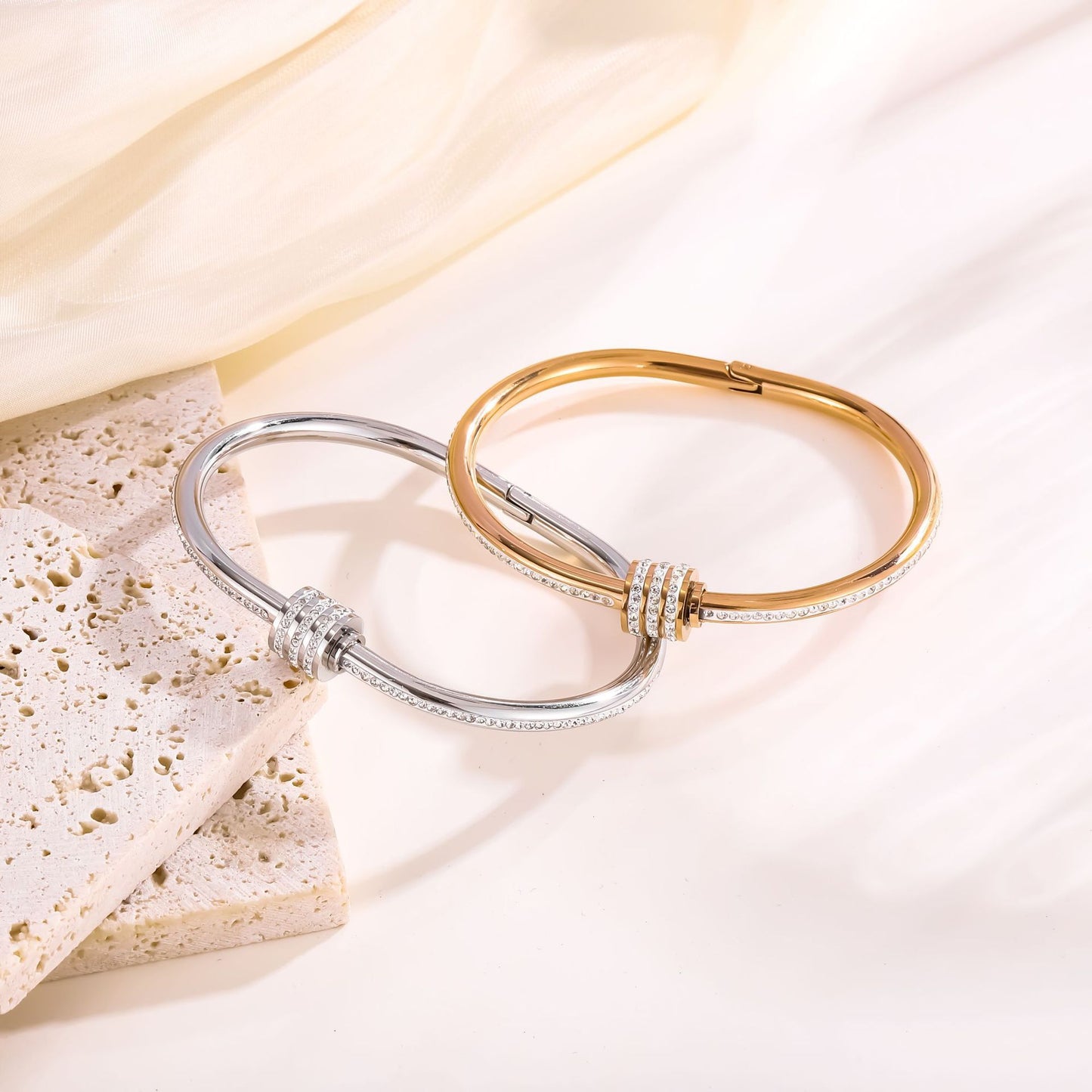 Planderful Jewelry Rose Gold Open Bangle Bracelet