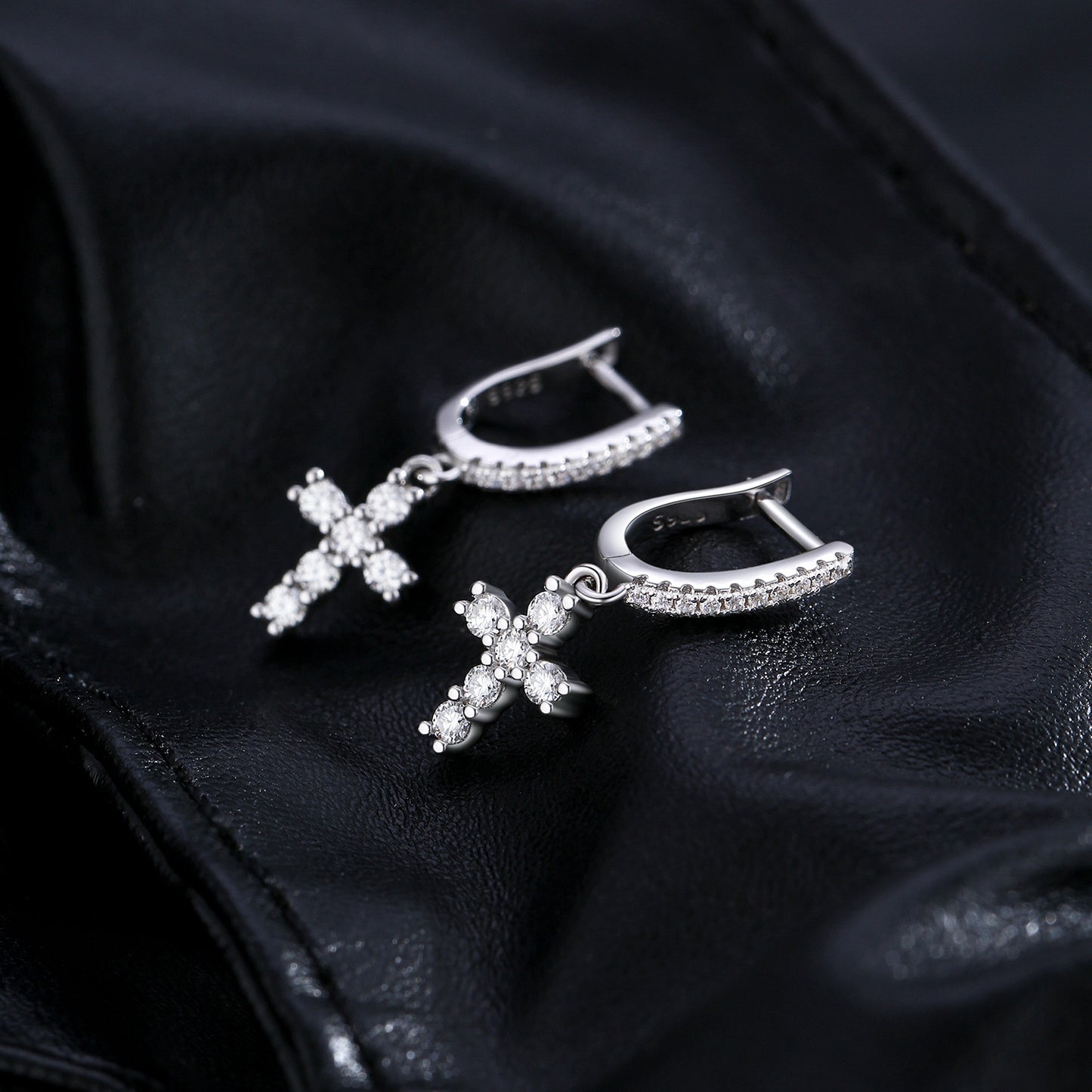 Planderful Moissanite Sparkling Earrings – Dazzling Moissanite Gemstone Design