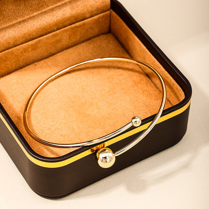 Fashionable Adjustable Women's Bracelet with Elegant Style - High-Quality Metal Jewelry for Wholesale