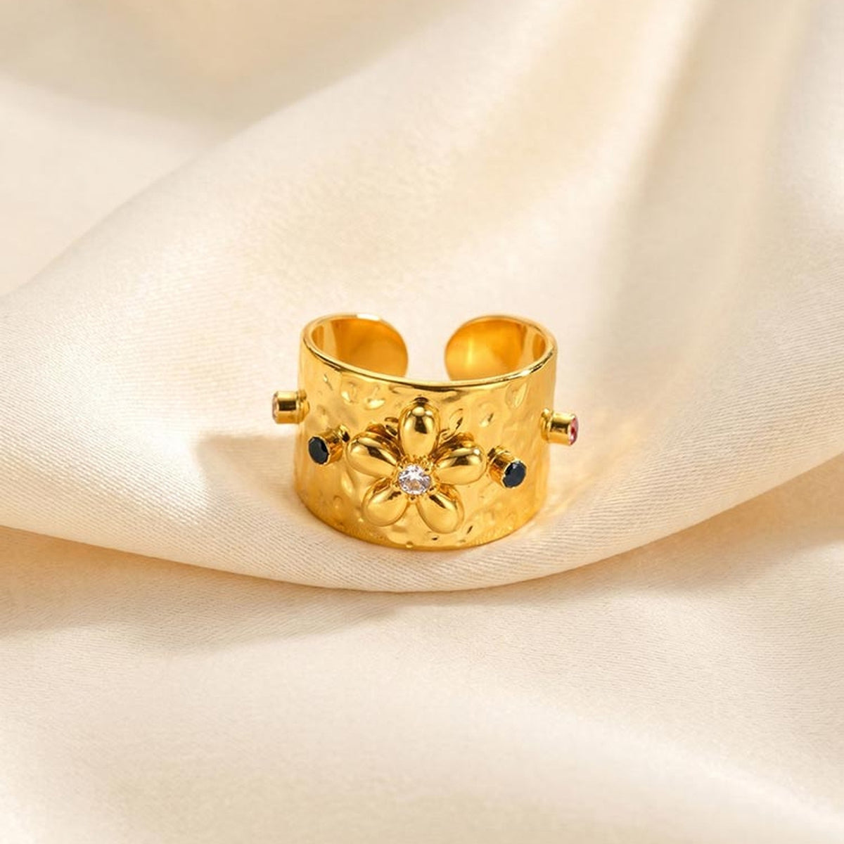 Stainless Steel Wide-Sided Texture Flower Zircon Open Ring Design
