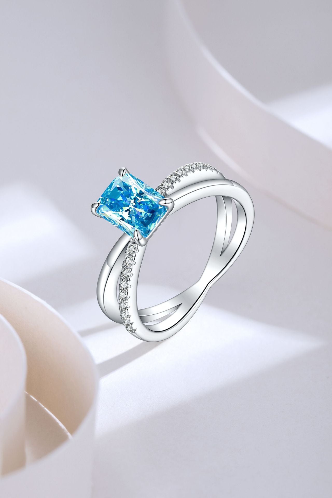 European and American 925 Sterling Silver 1.5ct Zircon Ring