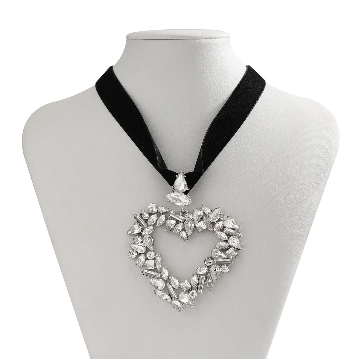 Bold Love Choker Jewelry Featuring European and American Cross Border, Statement Design, Luxe Plush Cloth, Water Diamond Necklace, and Accesory