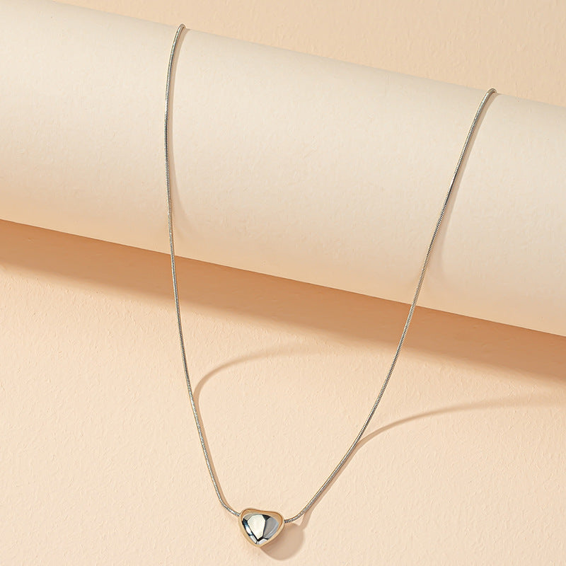 Exquisite Vienna Verve Heart Chain Necklace - Metal Jewelry Piece from Planderful Collection