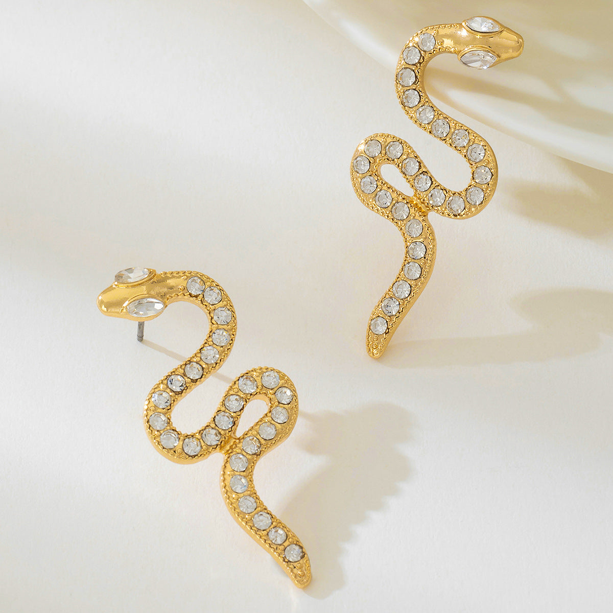 Planderful Vienna Verve Earrings – Chic Fresh Metal Gold Snake Design