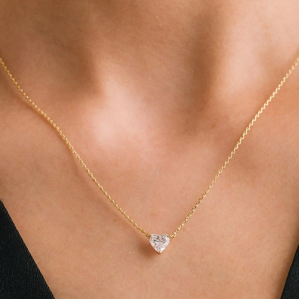 S925 Sterling Silver Classic Three-Claw Love Zircon Necklace Versatile Heart-Shaped Necklace