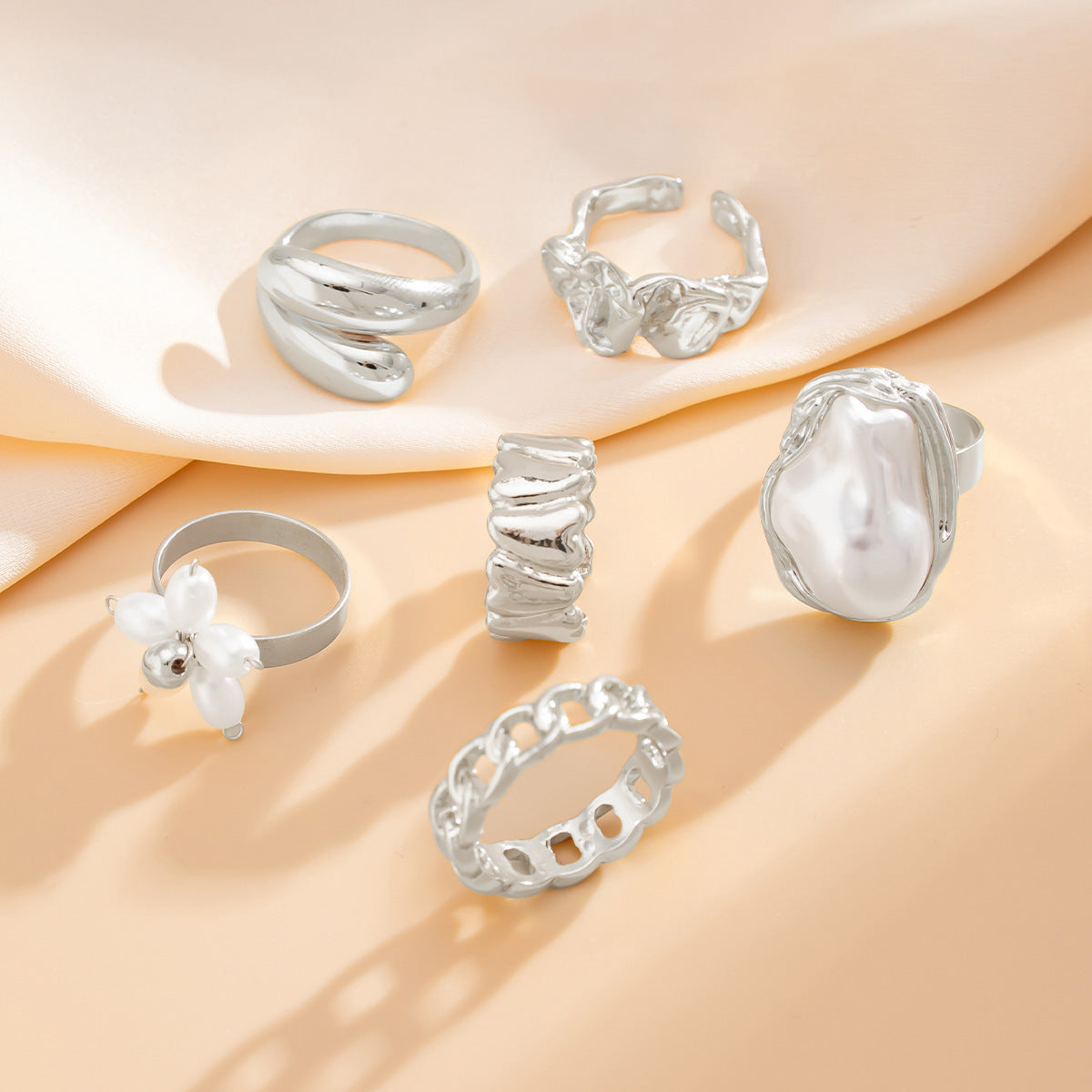 Planderful Vienna Verve Ring Set – Elegant Baroque Imitation Pearl Design