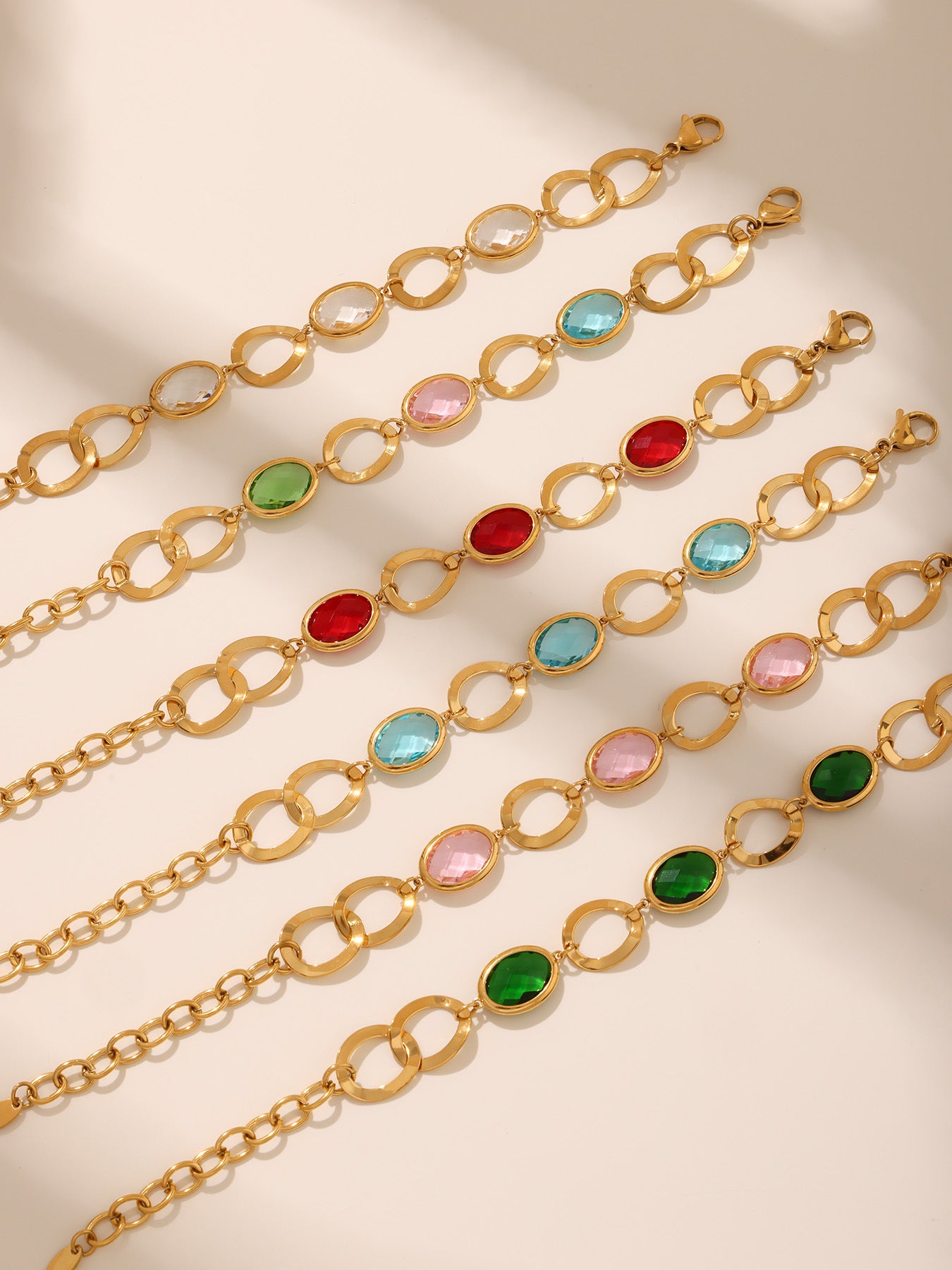 Planderful Interlocking Glass Stone Bracelet Gold Plated