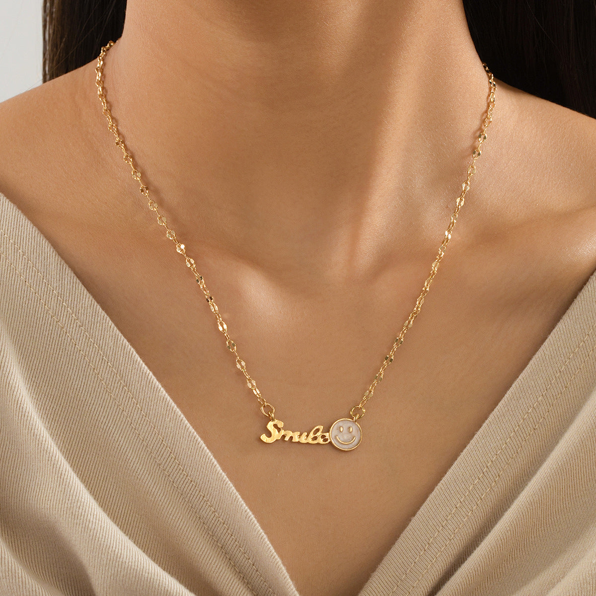 Planderful Vienna Verve Necklace – Elegant Letter Pendant Design