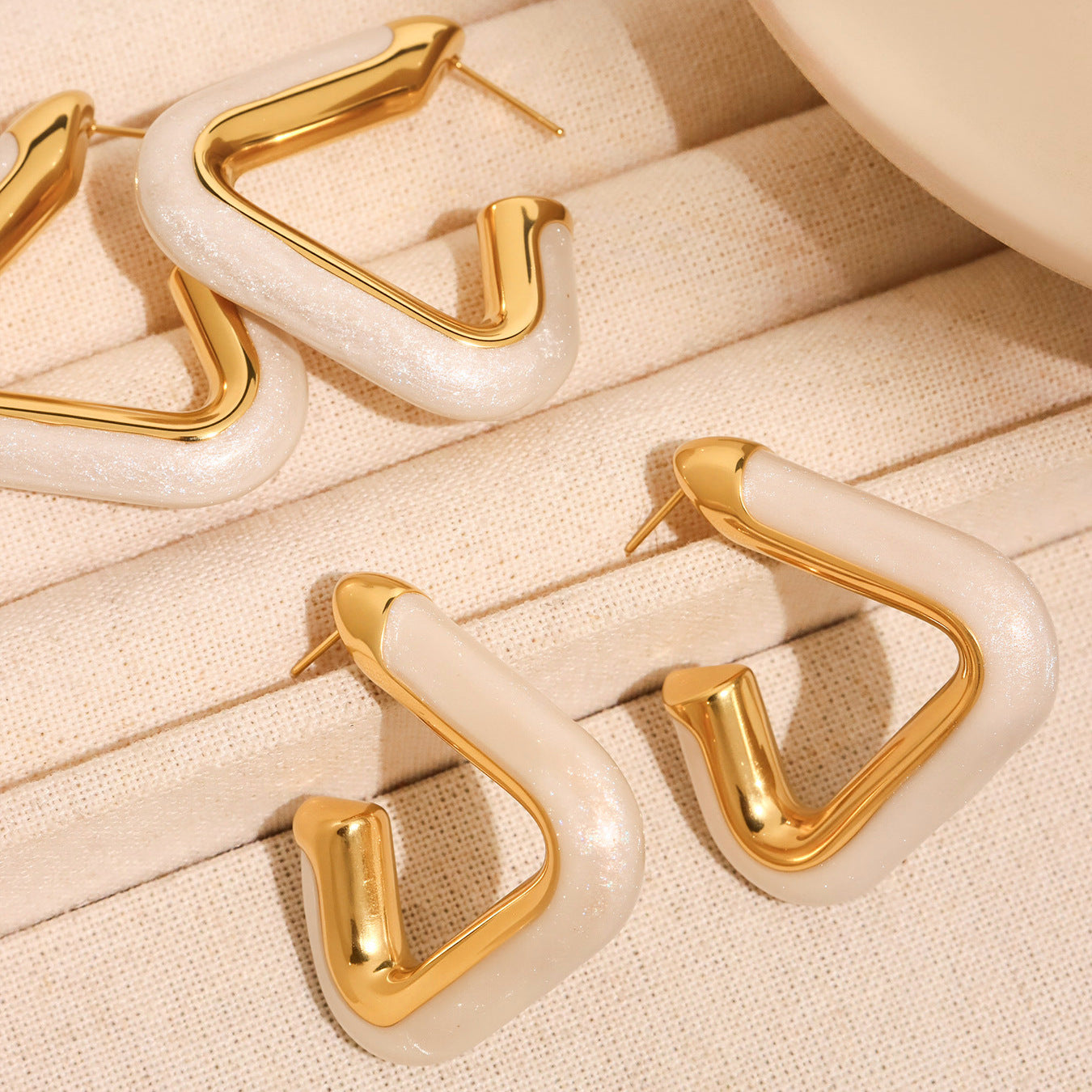 Planderful Triangular Pearl Earrings Hollow Gold For Women