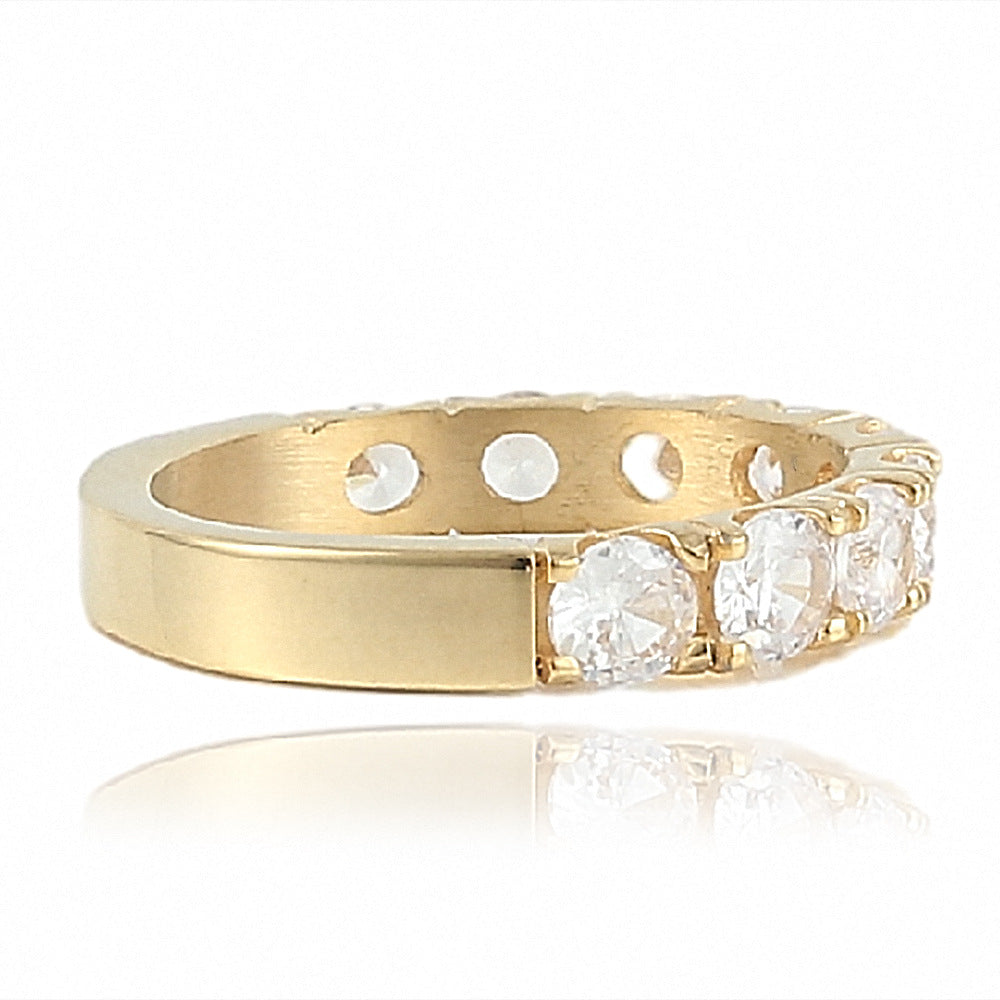 Titanium Steel Couple's Ring with European, American, and Korean White Stone Inlay - Fashionable Stainless Steel Design for Women