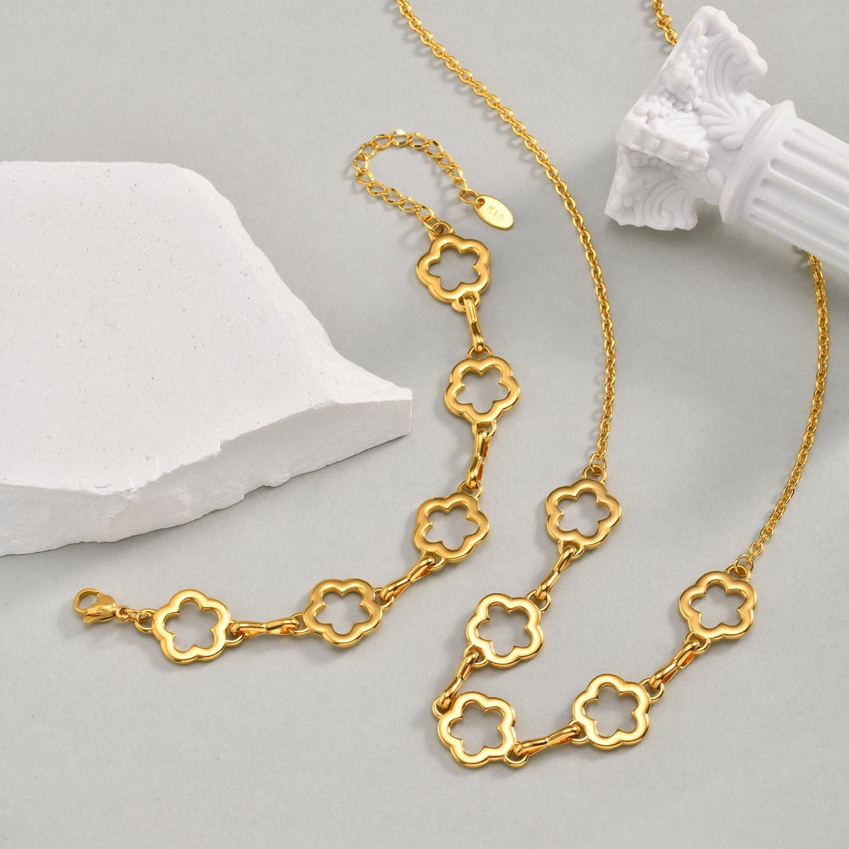 Wind Collarbone Chain Stainless Steel Gold-Plated Hollow Flower Necklace