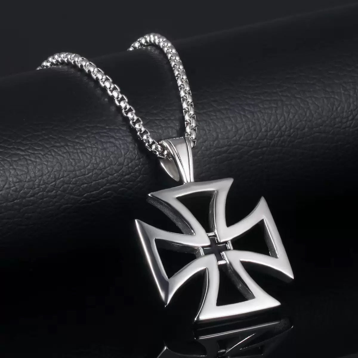1. Planderful Hollow Cross Pendant Necklace For Men And Women Stylish Everyday Gift