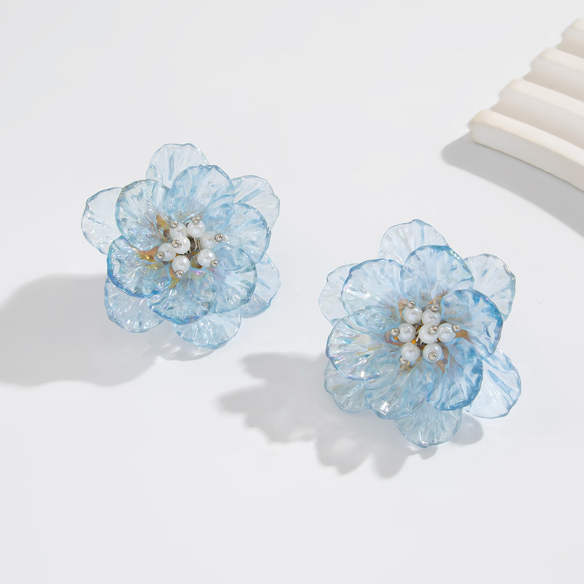 Planderful Vienna Verve 3D Flower Stud Earrings For Women Translucent Color Fantasy Statement Imitation Pearl