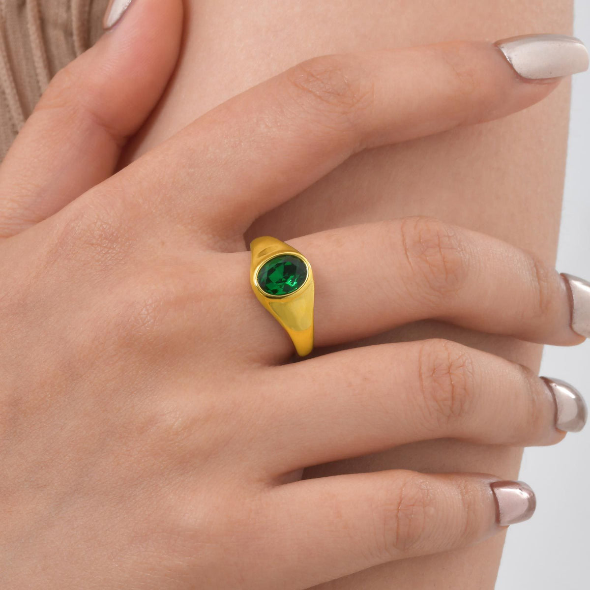 Stainless Steel Gold-Plated Oval Zircon Ring – Classic Daily Women's Titanium Steel