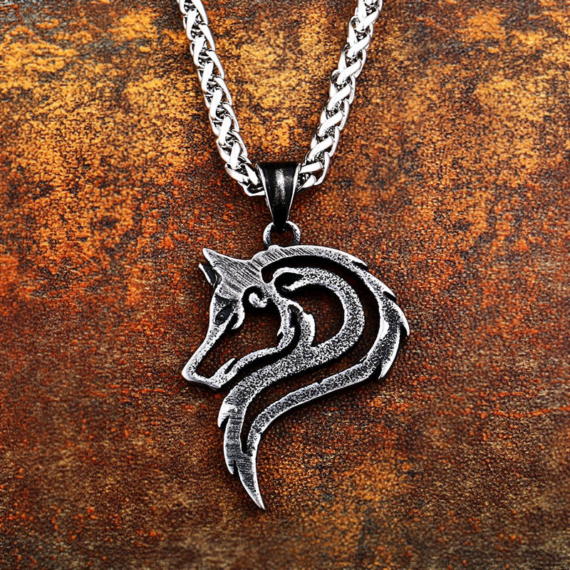 Men's Retro Wolf Head Pendant - Creative Stainless Steel and Titanium Jewelry