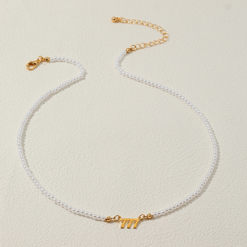 Elegant Pearl Pendant Necklace with Luxurious Design