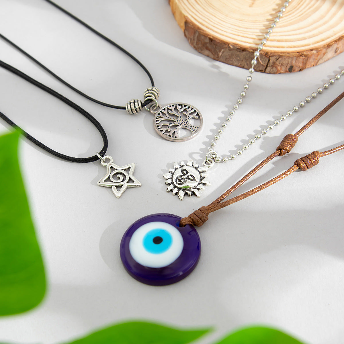 Planderful Vienna Verve Necklace – National Retro Multi-Layer Design