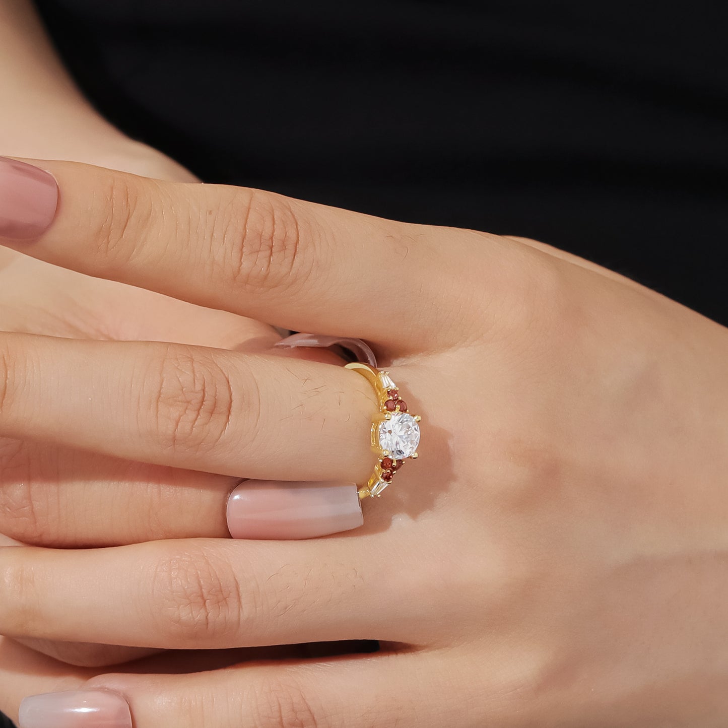 2025 New 1 Carat Round Moissanite Natural Garnet Ring S925 Sterling Silver Summer Fresh Accessories