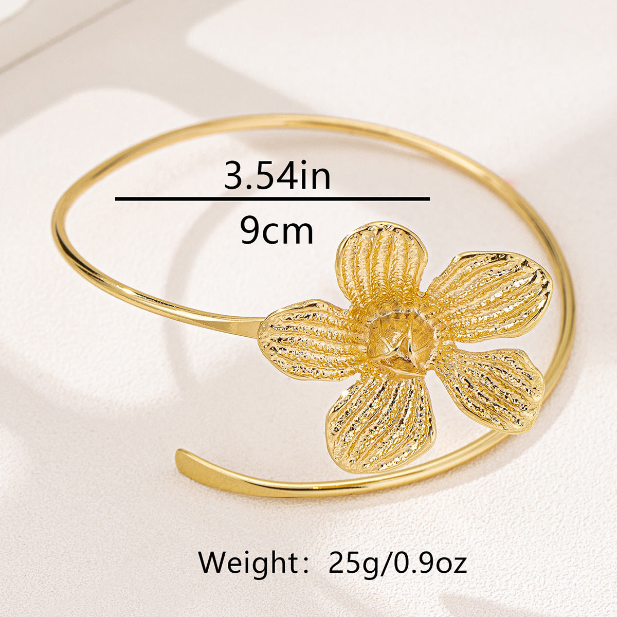 Planderful Vienna Verve Bracelet – Fashionable Metal Flower Design