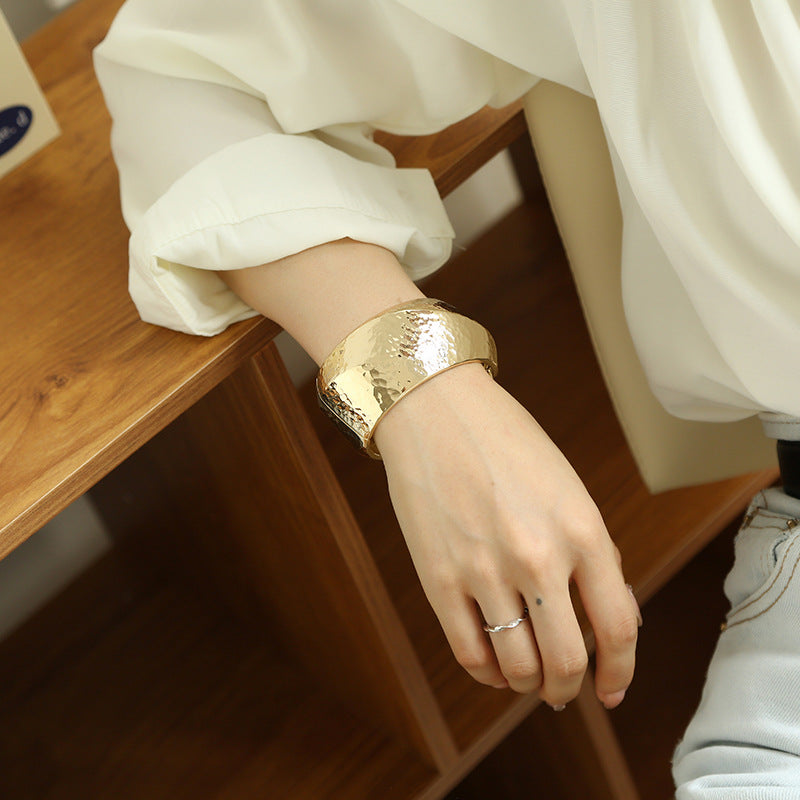 Planderful Vienna Verve Bracelet – Exaggerated Fashion Alloy Design