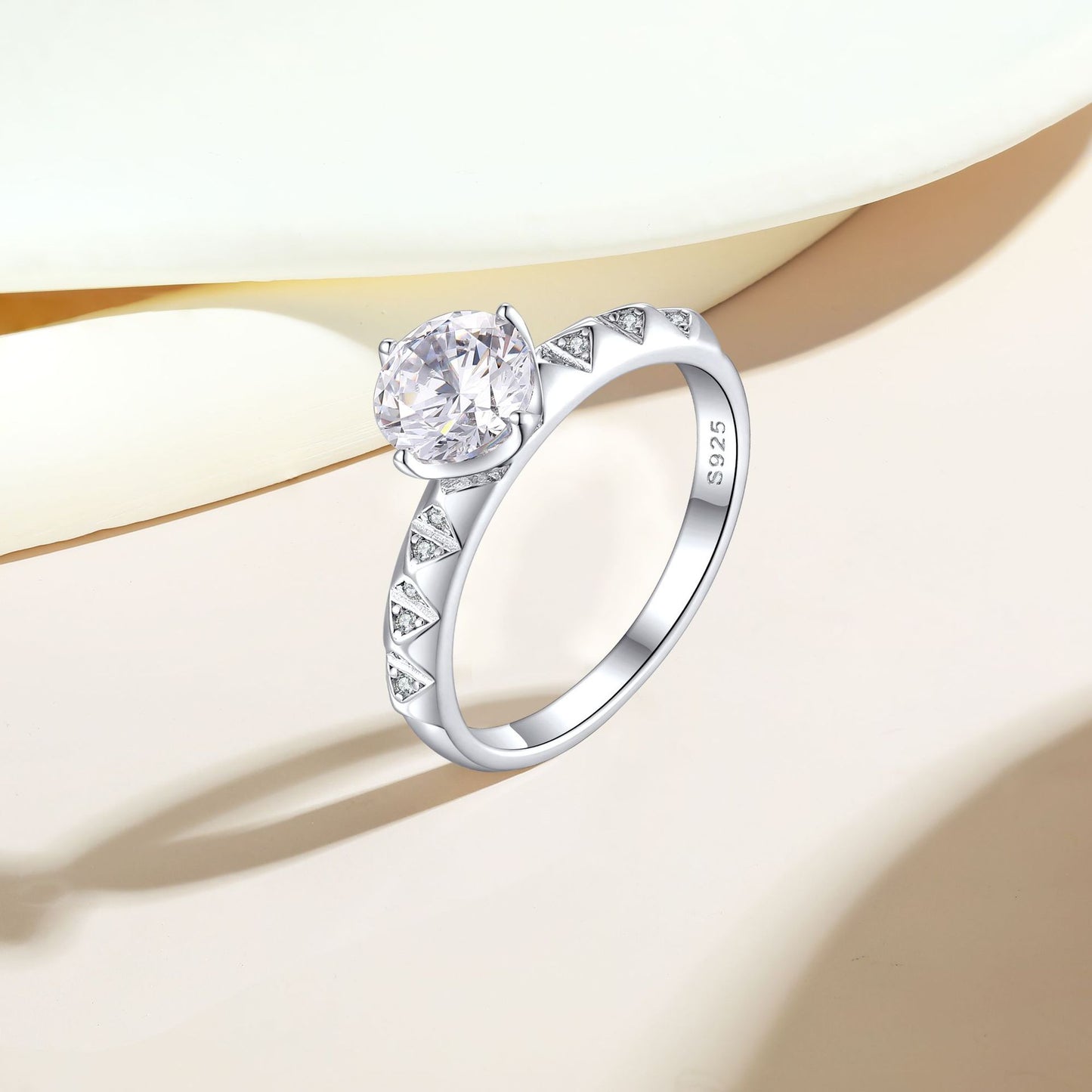 Planderful Everyday Genie Zircon Sterling Silver Ring For Women Elegant Light Luxury Wedding Band