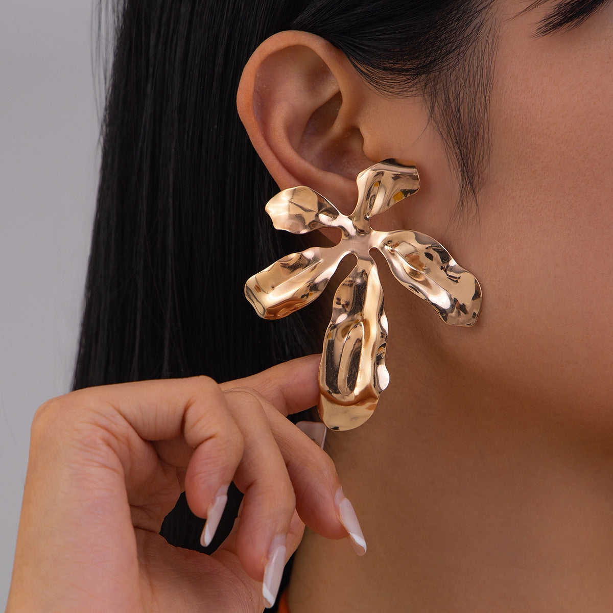 Planderful Vienna Verve Earrings – Exaggerated Asymmetrical Flower Design