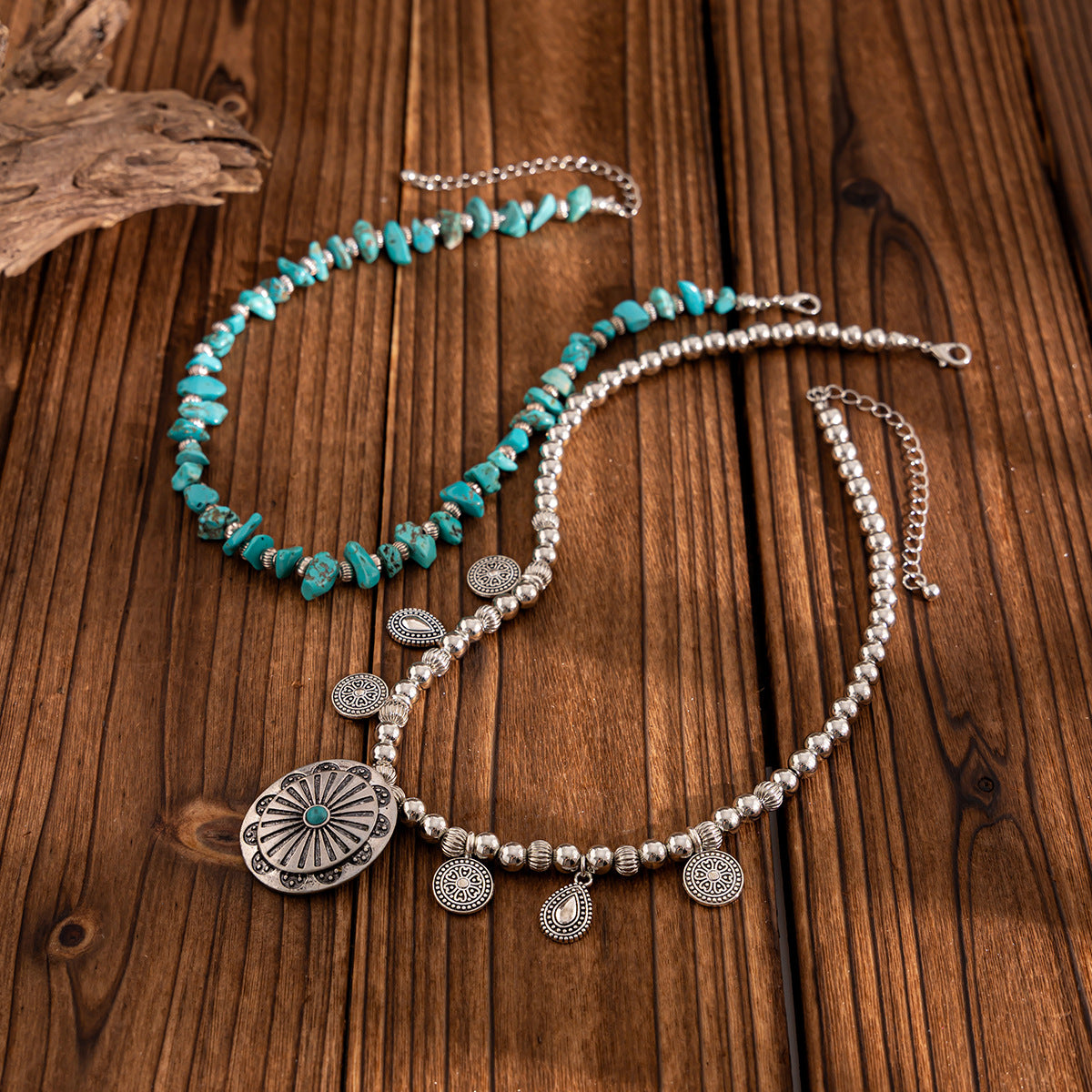 Planderful Vienna Verve Necklace – Retro Ethnic Style with Irregular Turquoise Beads