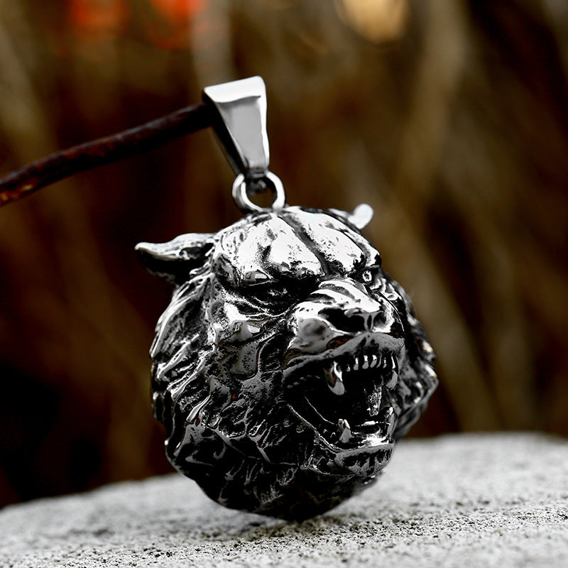 Titanium Steel Tiger Head Pendant - Retro Cross-Border Jewelry for Men