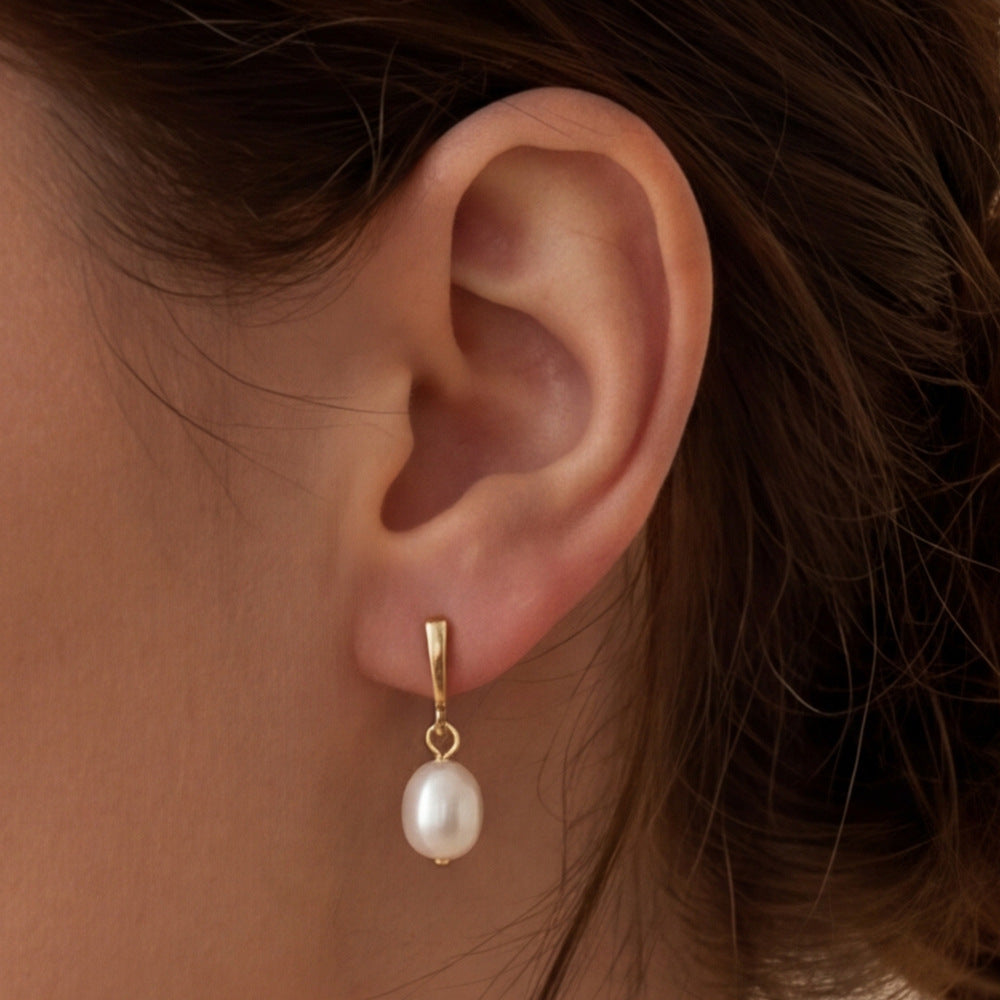 S925 Sterling Silver Freshwater Pearl Stud Earrings Femininity Cold Wind Geometric Pearl Earrings