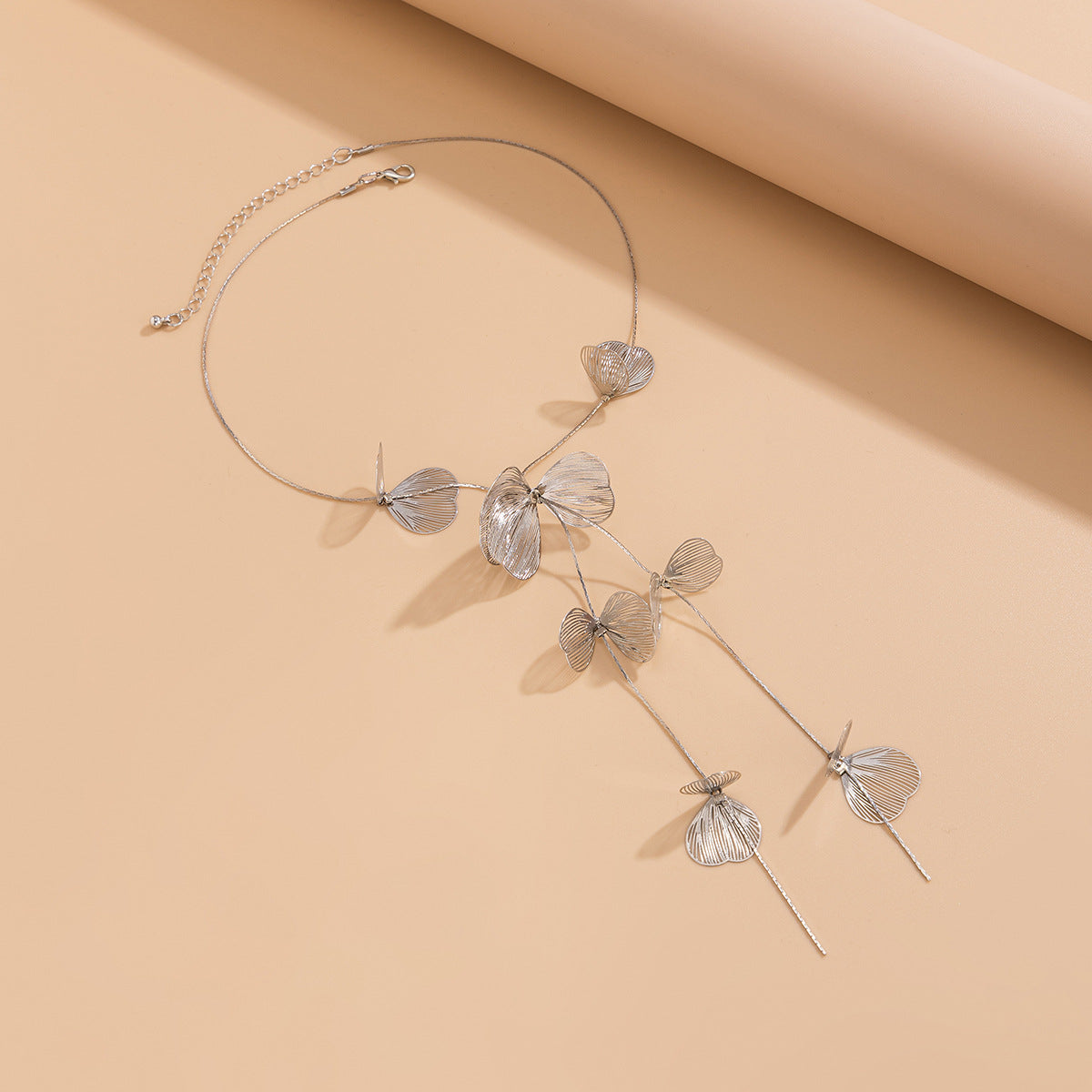 Planderful Vienna Verve Ginkgo Biloba Leaf Necklace – Sweet and Cool Y-Shaped Design