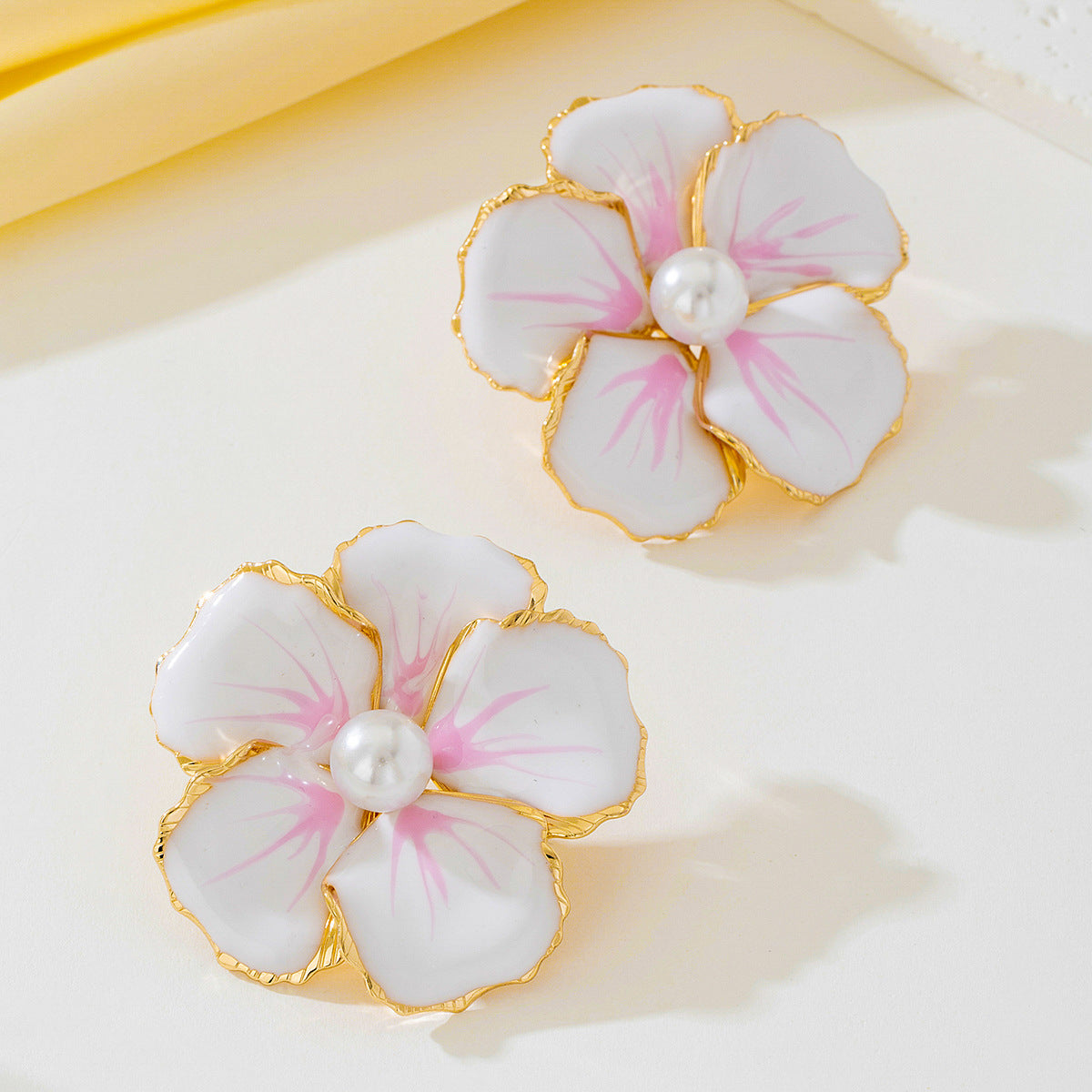 Planderful Vienna Verve Earrings – Fashionable Five-Petal Flower Design