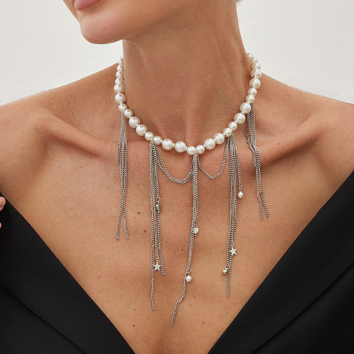 Planderful Vienna Verve Necklace – Elegant Imitation Pearl Design